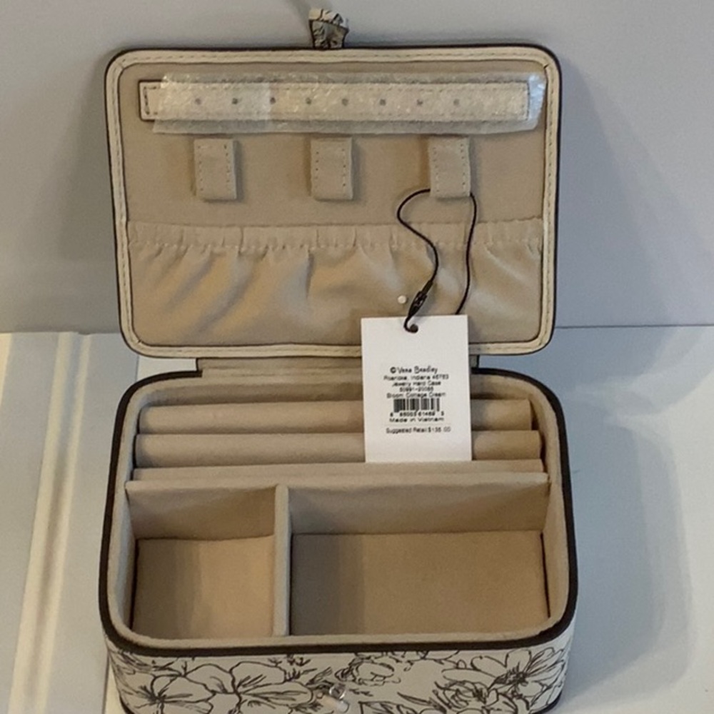 Vera Bradley Leather Jewelry Hard Case - Picture 2 of 2
